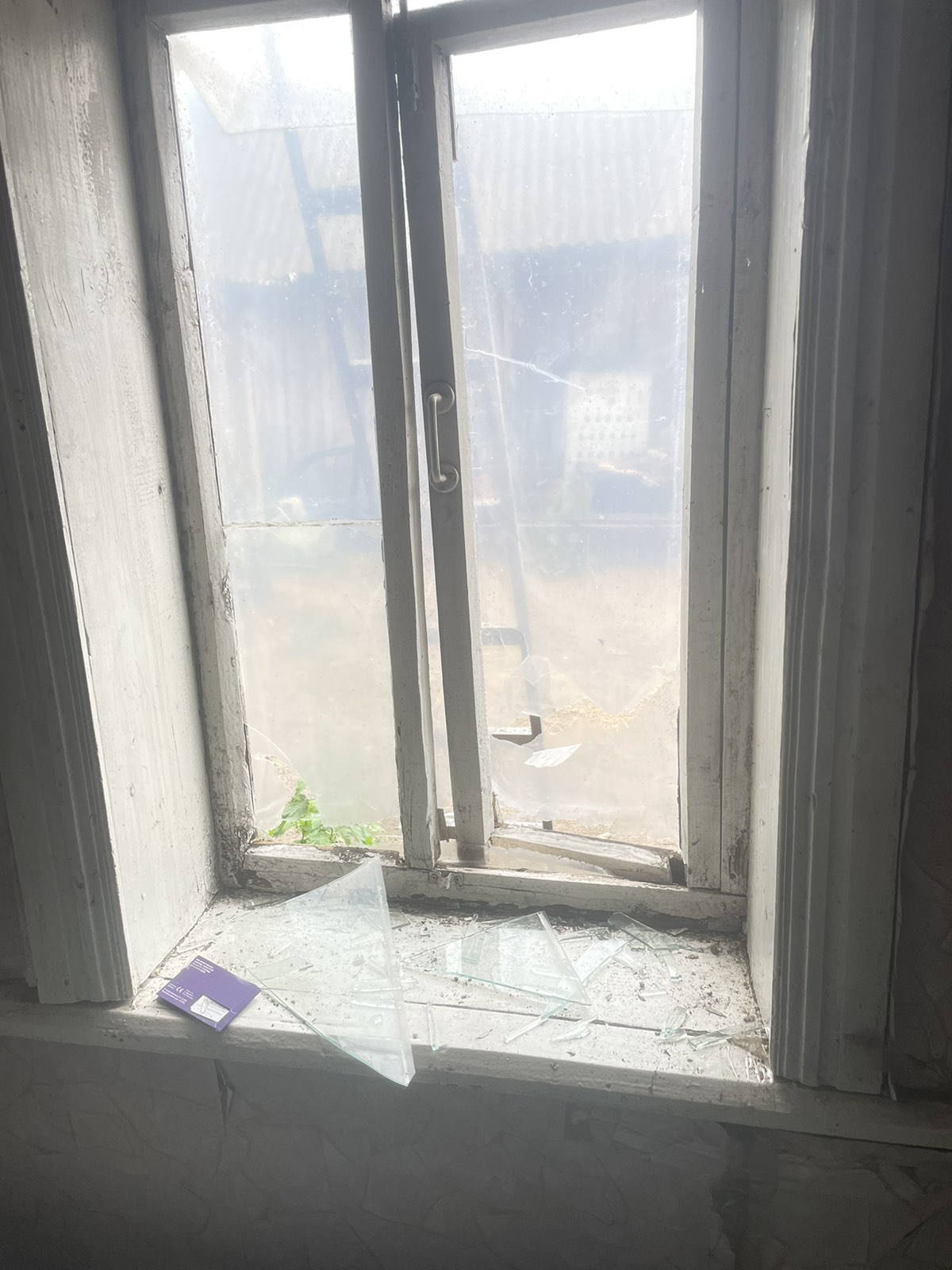 В результаті обстрілу родині з Зарічча пошкодили будинок