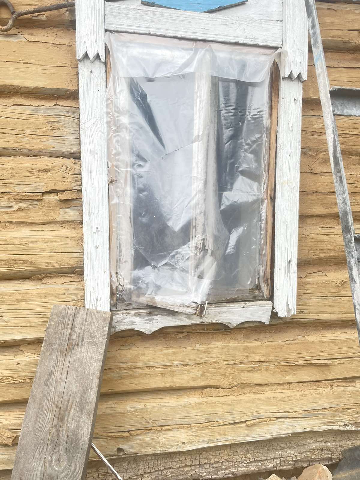 В результаті обстрілу родині з Зарічча пошкодили будинок