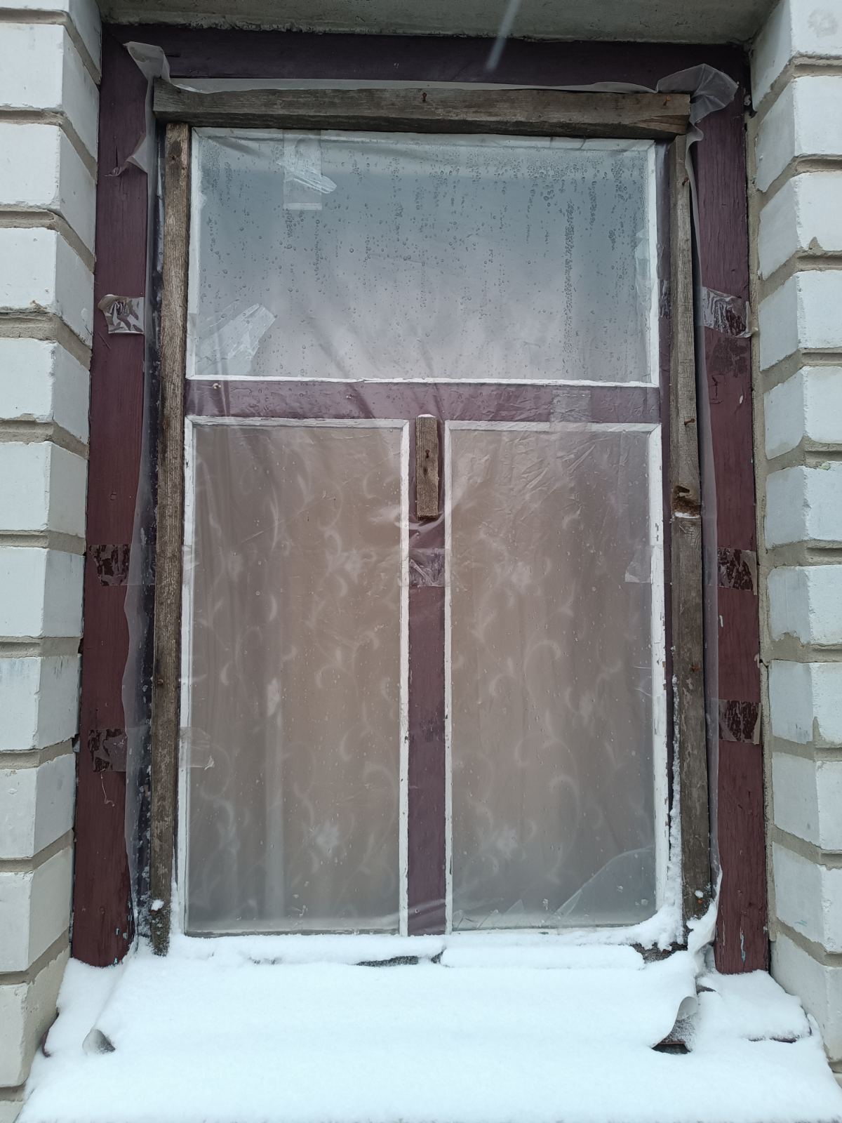 Домоволодіння родини в селищі Слатине пошкодило вибухом