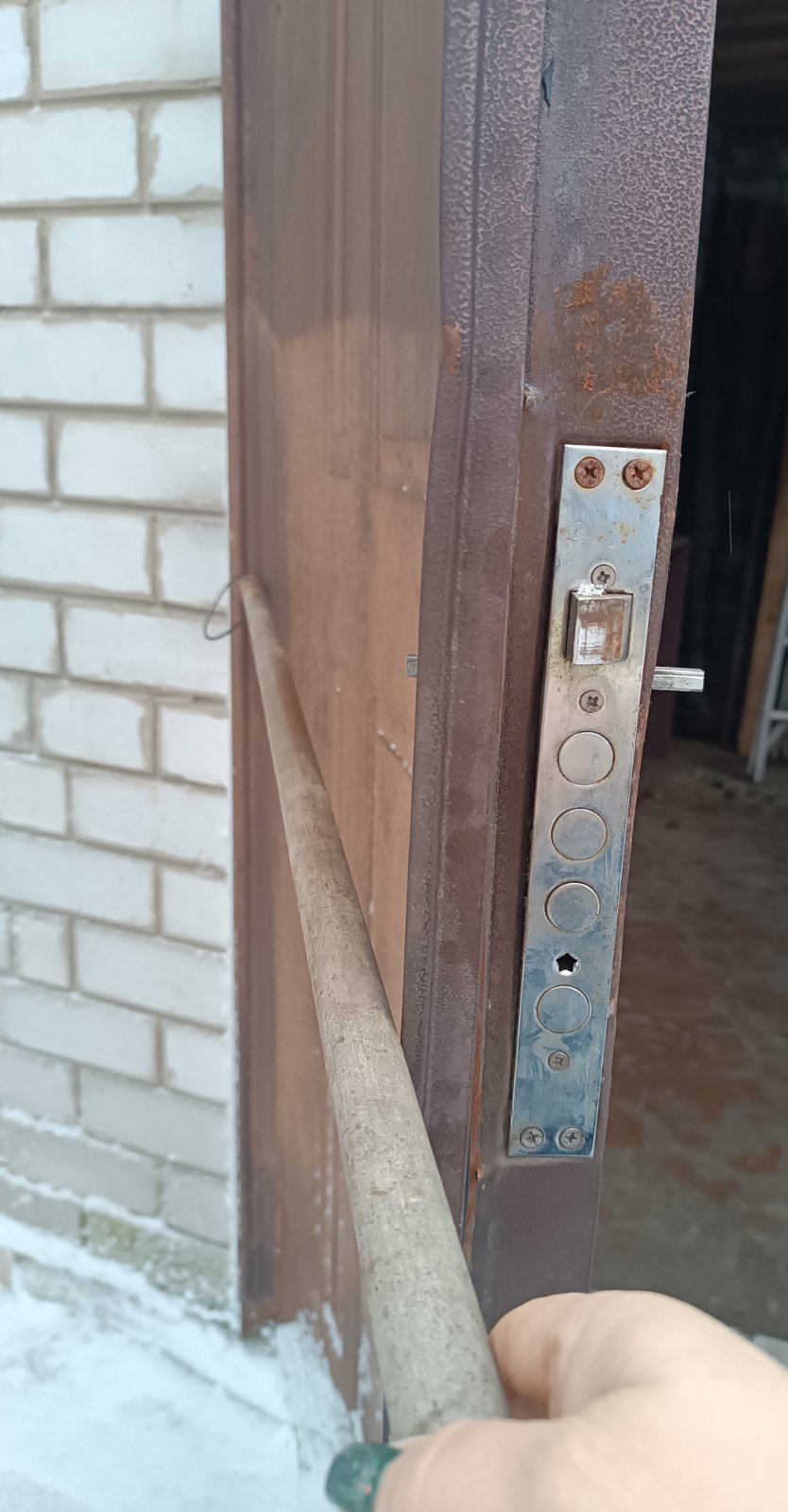 Домоволодіння родини в селищі Слатине пошкодило вибухом