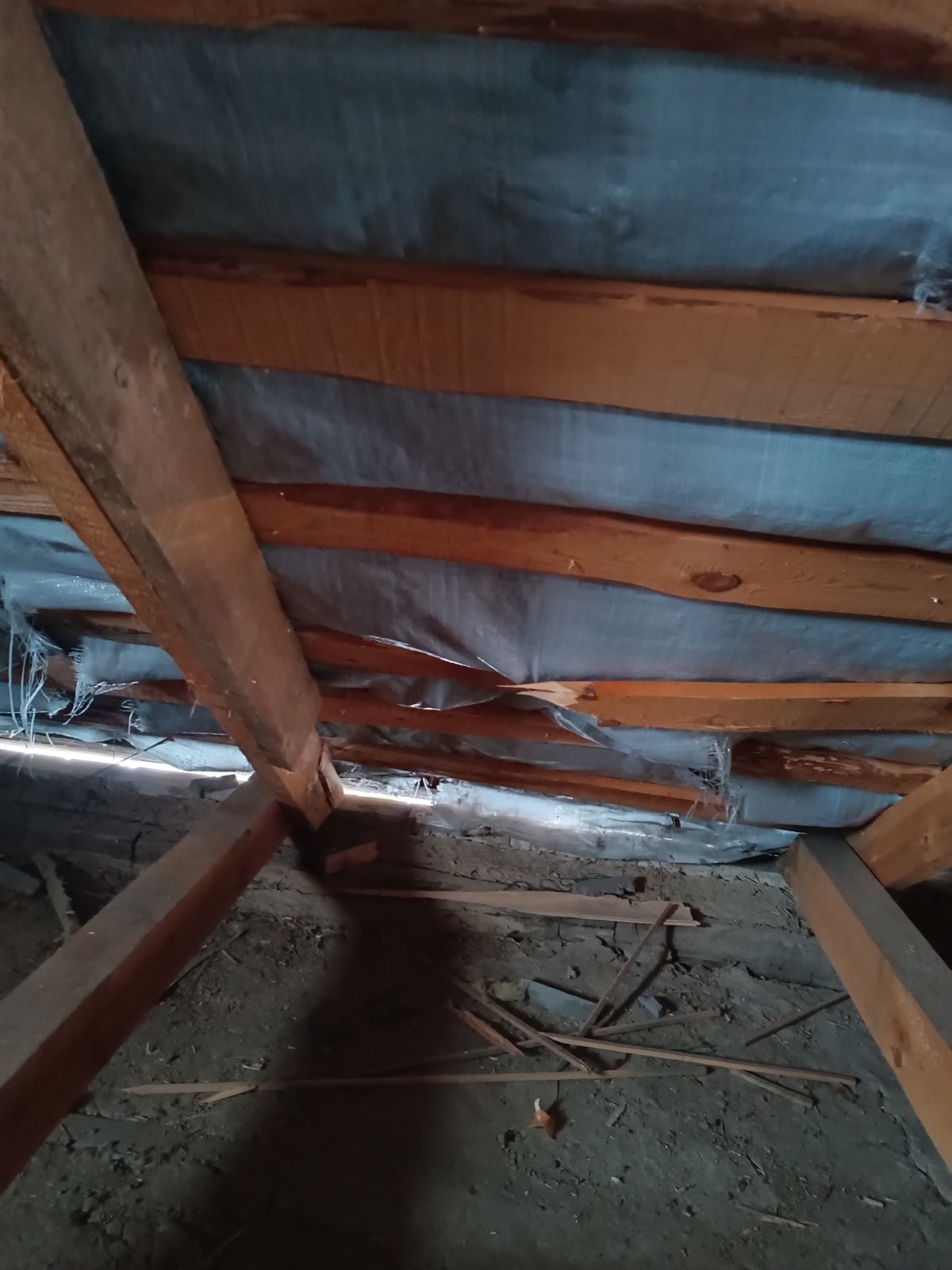 Домоволодіння родини в селищі Слатине пошкодило вибухом