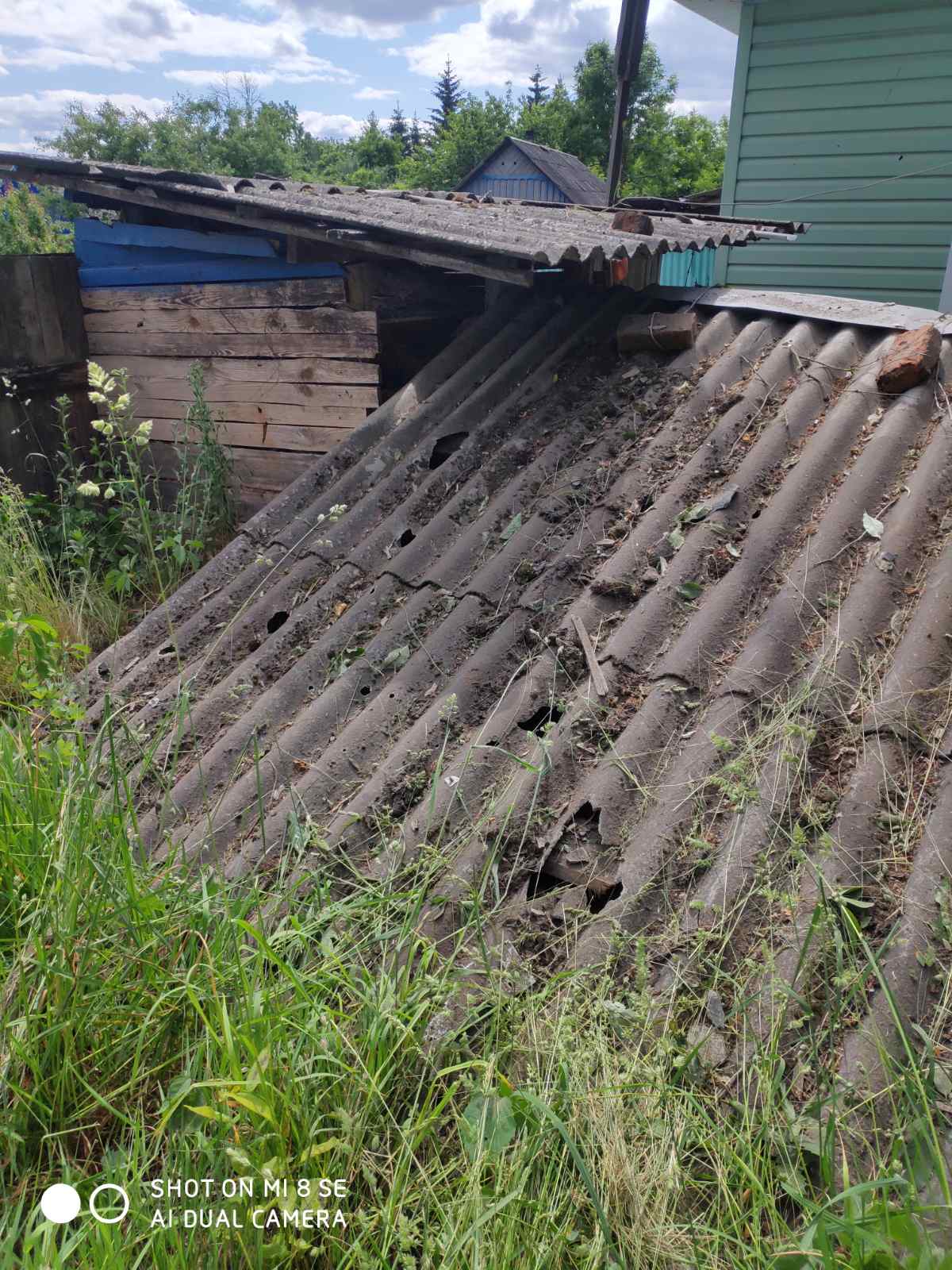 Родина, яка мешкає за 4 кілометри від ворога, просить допомоги