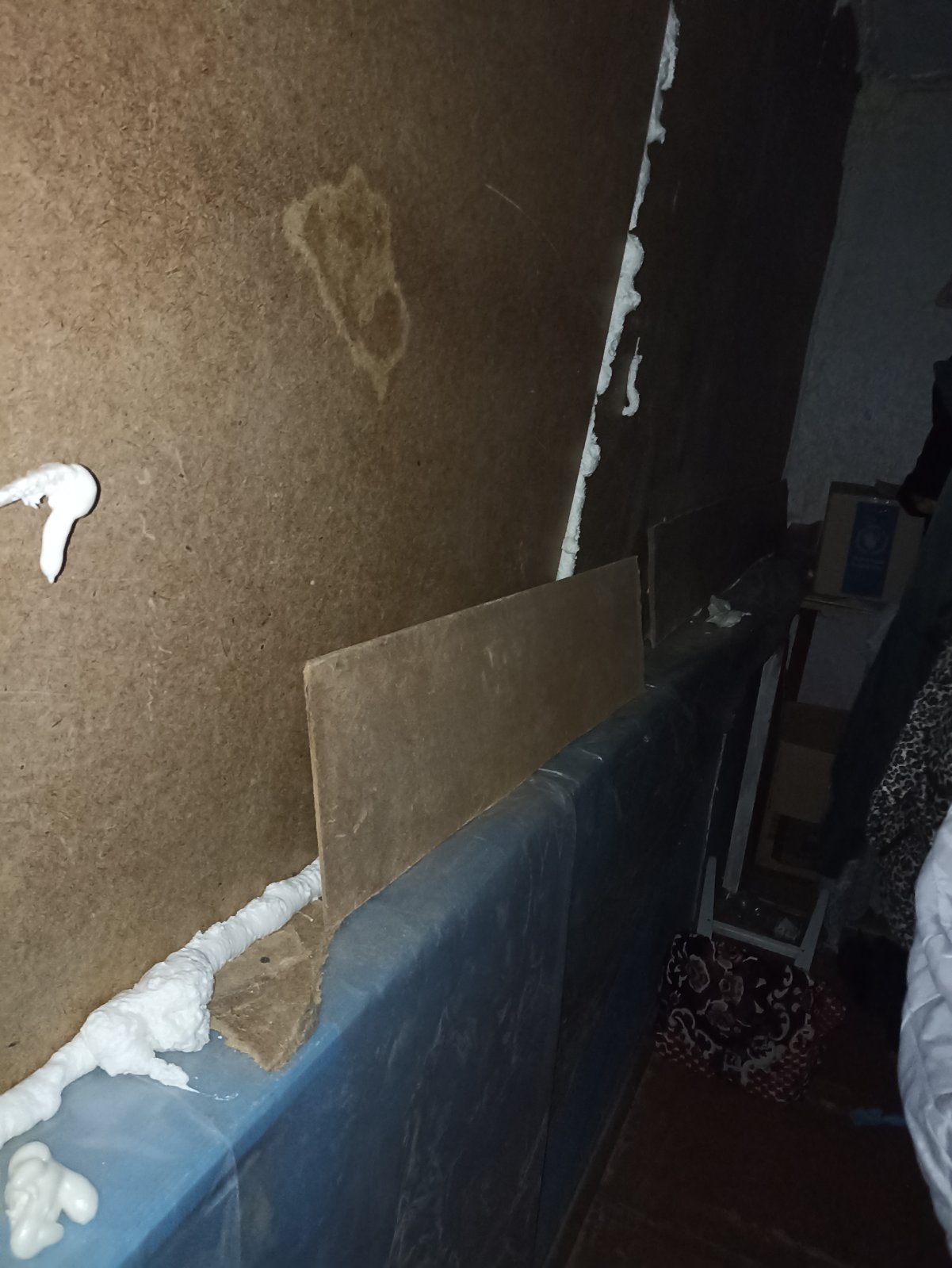 Пенсіонерка з Сумщини потребує допомоги - від обстрілу жінка залишилася без вікон